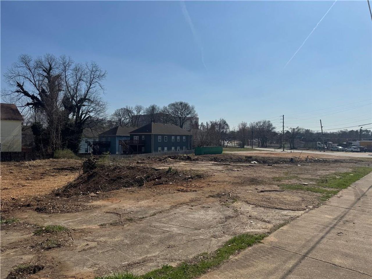 Site preparation for new homesites in , Atlanta (Image 2).