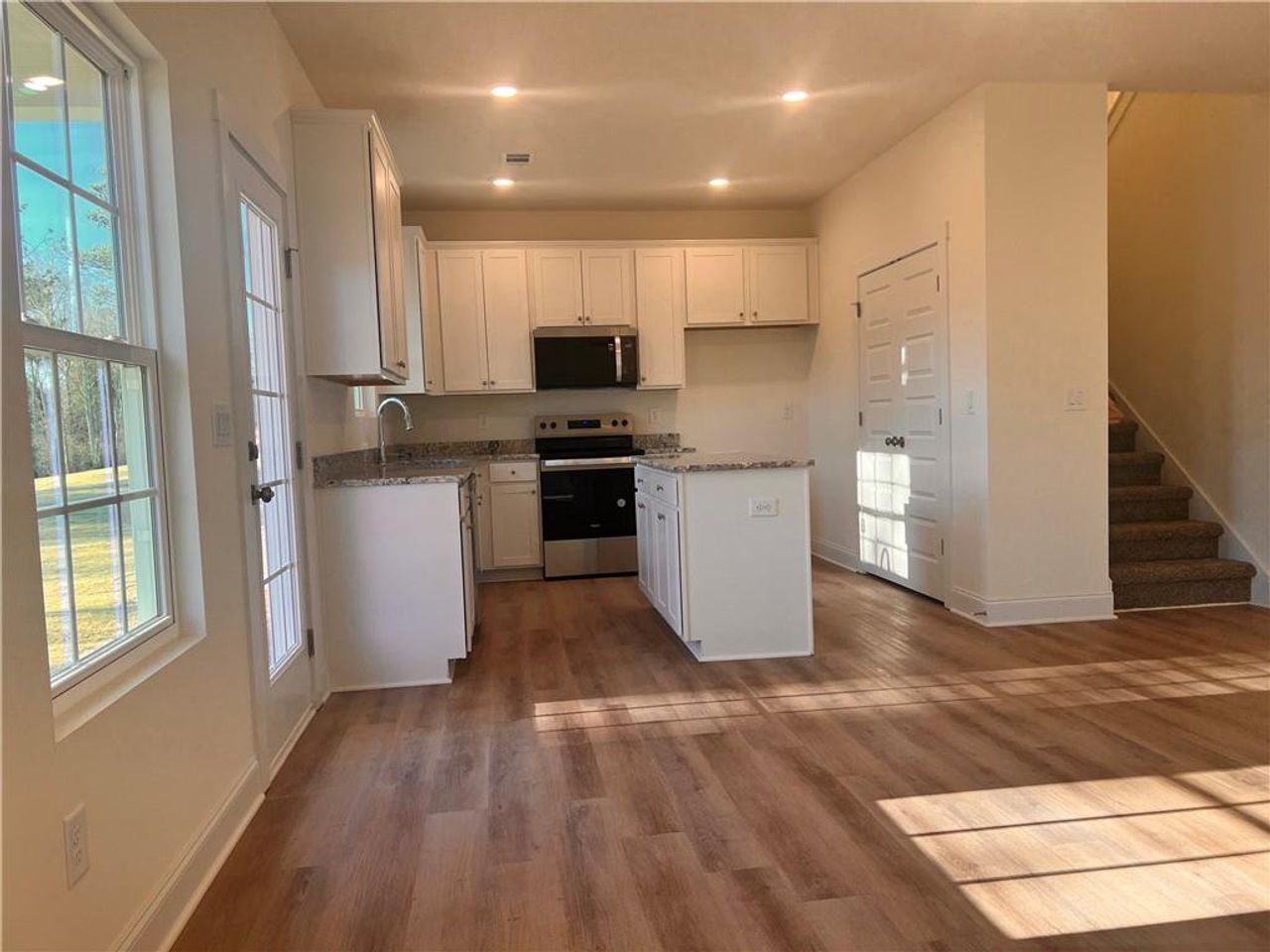 Furnished interior view inside a new home in , Hartwell (Image 2).