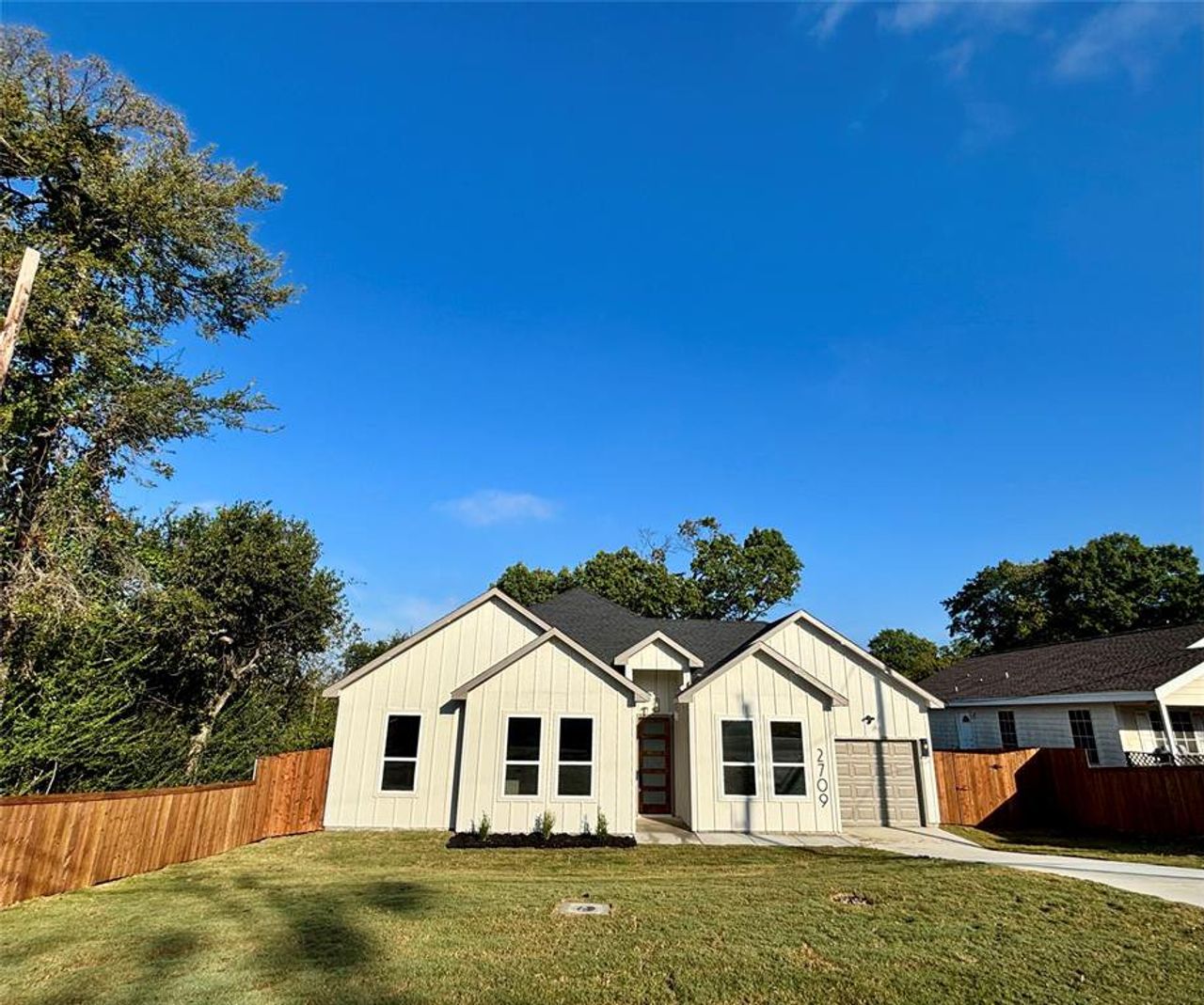 Front exterior of a new home in , Dallas, TX, highlighting curb appeal (Image 2). Front exterior of a new home in , Dallas, TX, highlighting curb appeal (Image 2).