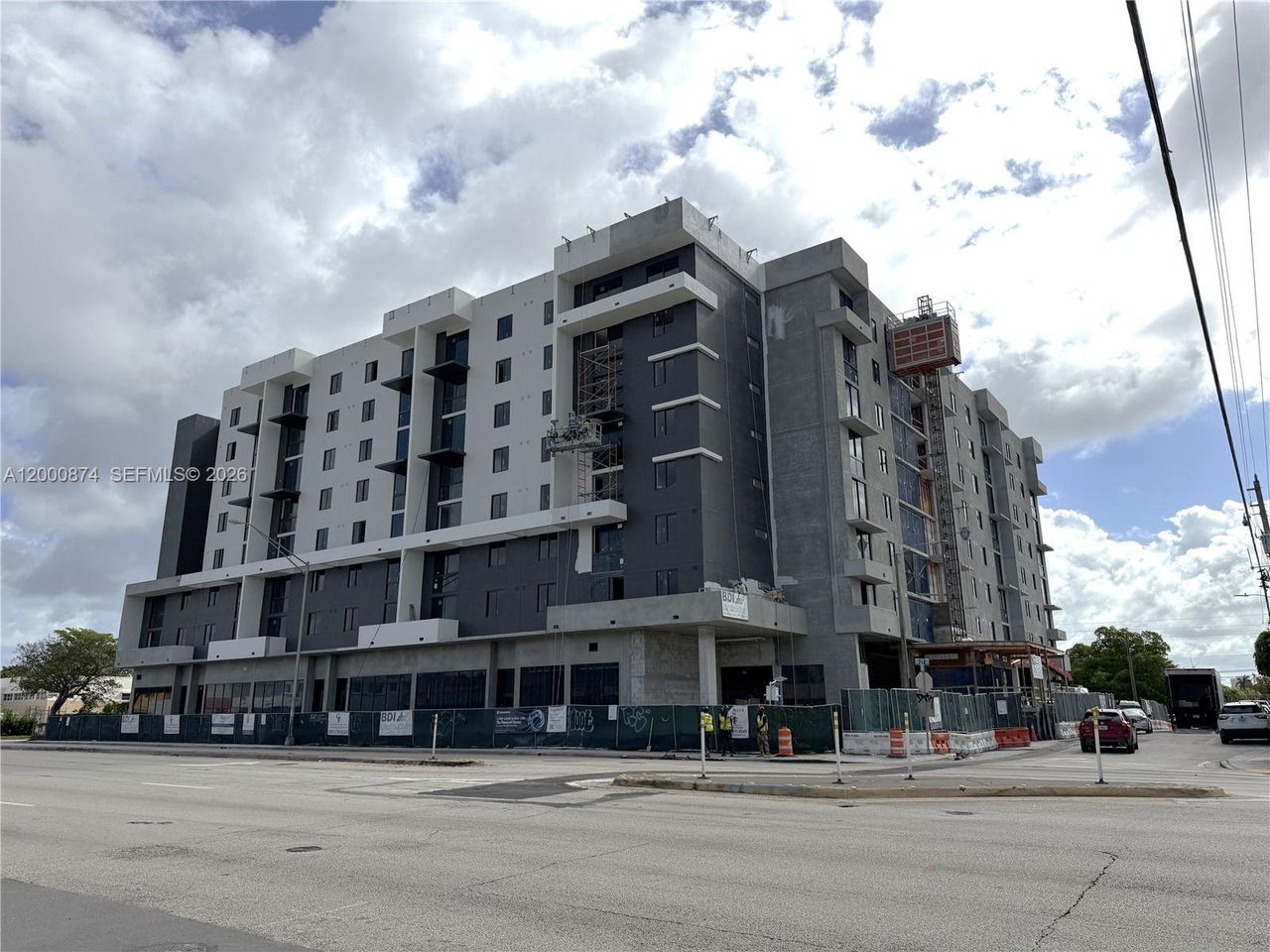 Condo located in Miami, FL showcasing its design and architecture (Image 2).
