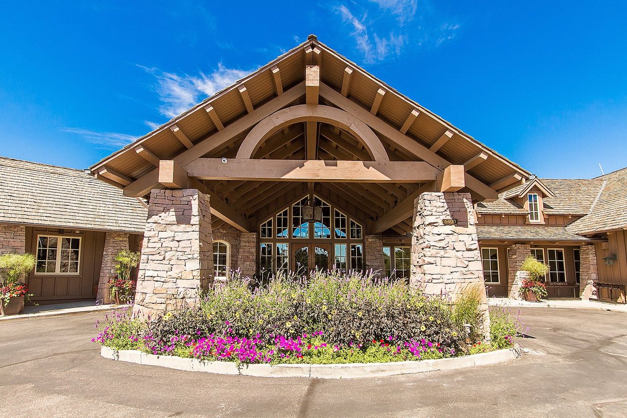 Community amenities in The Summit at Castle Pines, Castle Rock (Image 2). Community amenities in The Summit at Castle Pines, Castle Rock (Image 2).