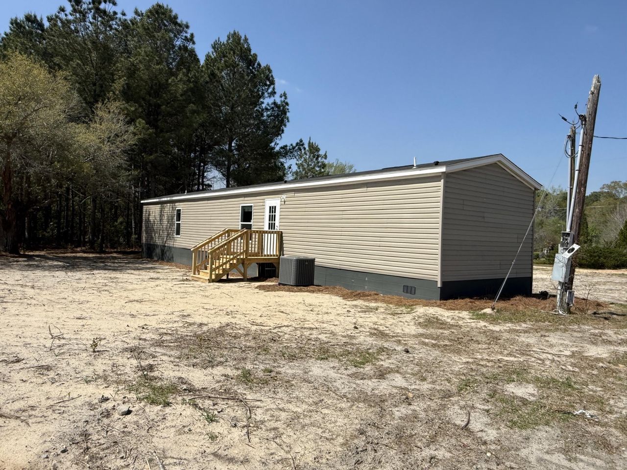 Exterior details and patio area of a home in , Orangeburg (Image 2).