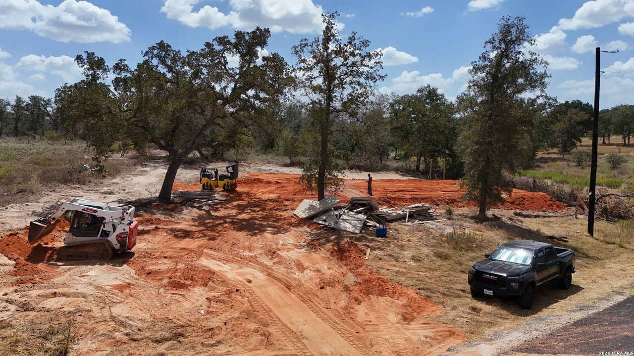Site preparation for new homesites in , La Vernia (Image 2).