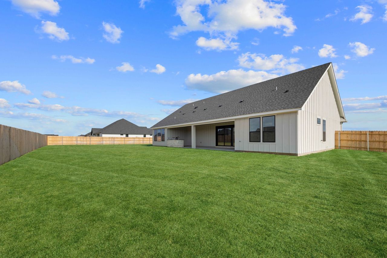 Exterior details and patio area of a home in King Oaks, Salado (Image 2).