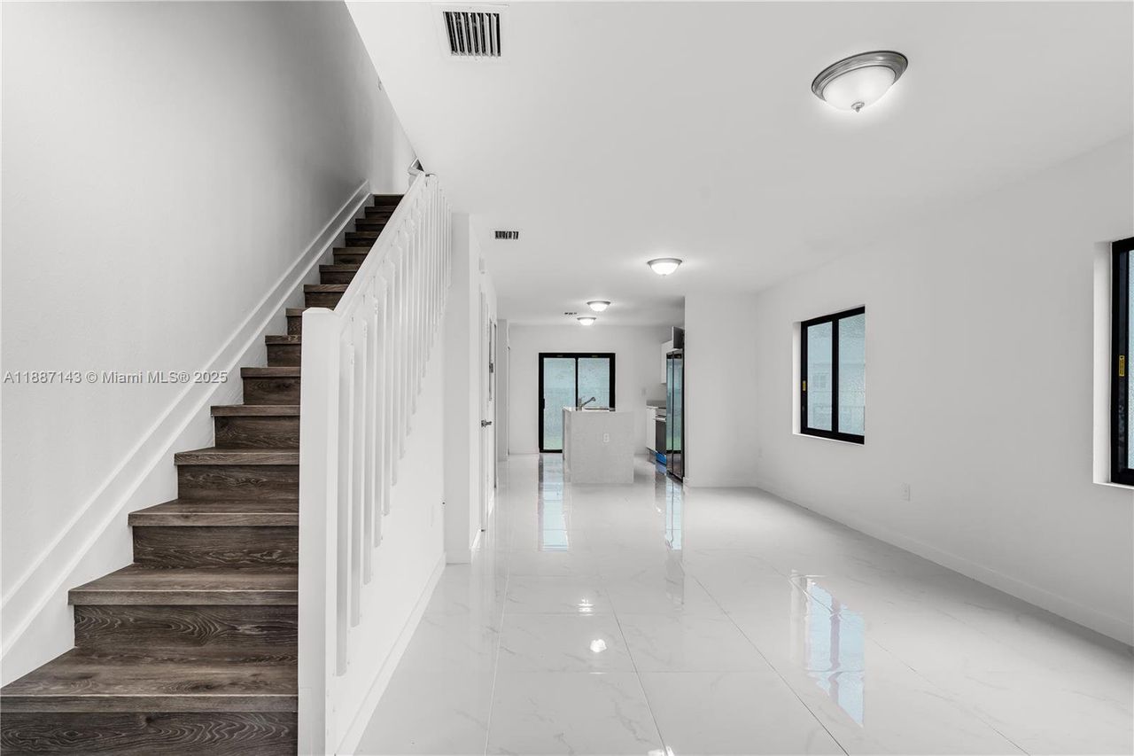 Image 2 of a home in .