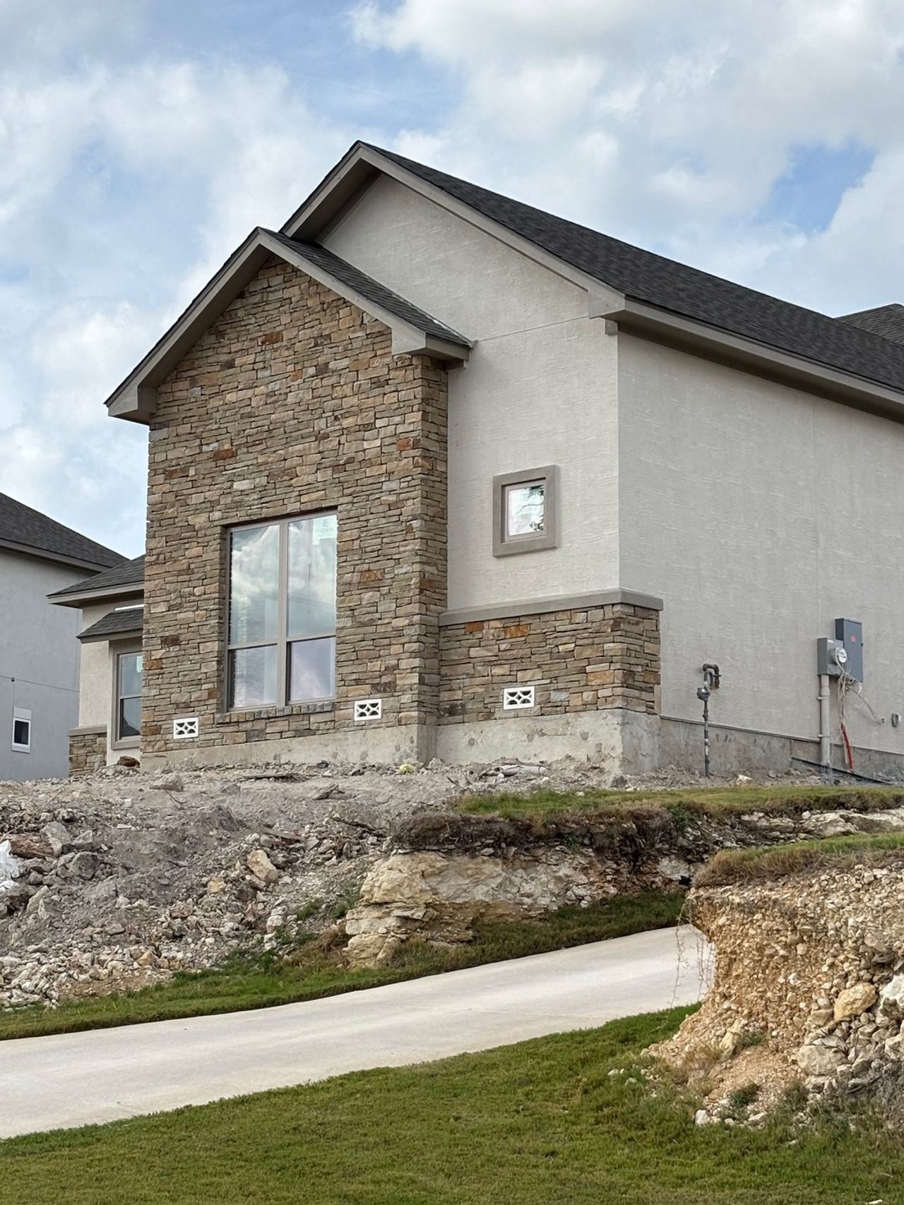 Image 2 of a home in Highland Estates. Image 2 of a home in Highland Estates.