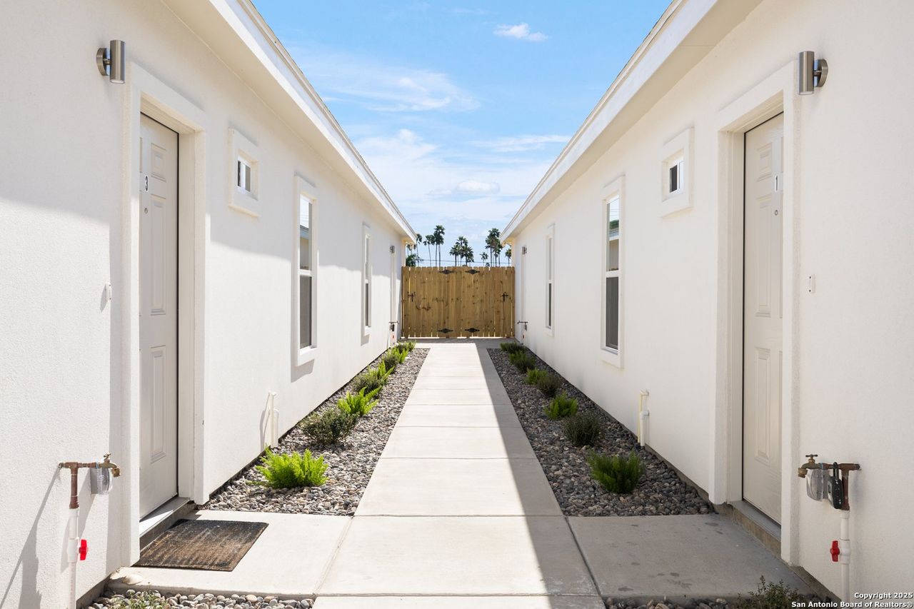 Exterior details and patio area of a home in , Alamo (Image 2).