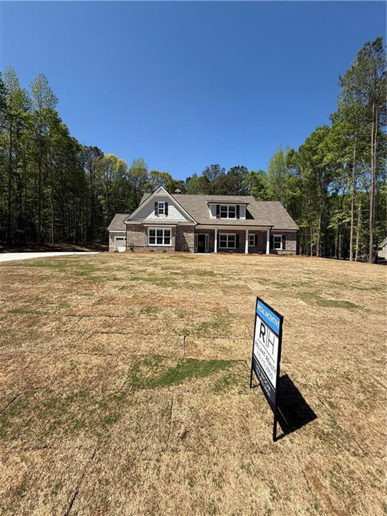 Image 2 of a home in Ella Springs.