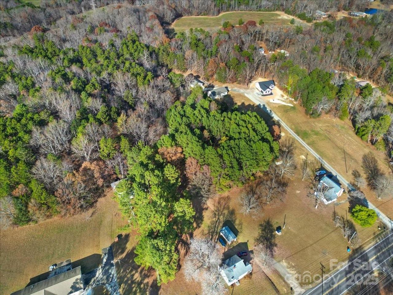 Image 2 of a home in . Image 2 of a home in .