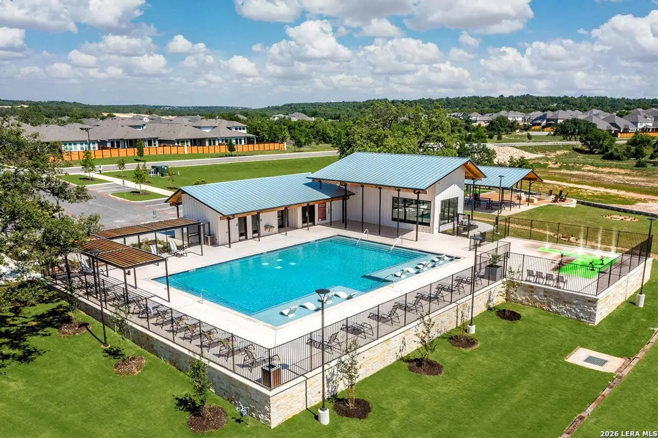 Community amenities in Briggs Ranch – Select Classic Series, San Antonio (Image 2).