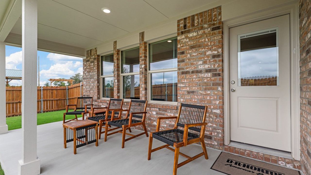 Representative exterior details of a home built from the justin by D.R. Horton in Hickory Grove, Krum (Image 2).