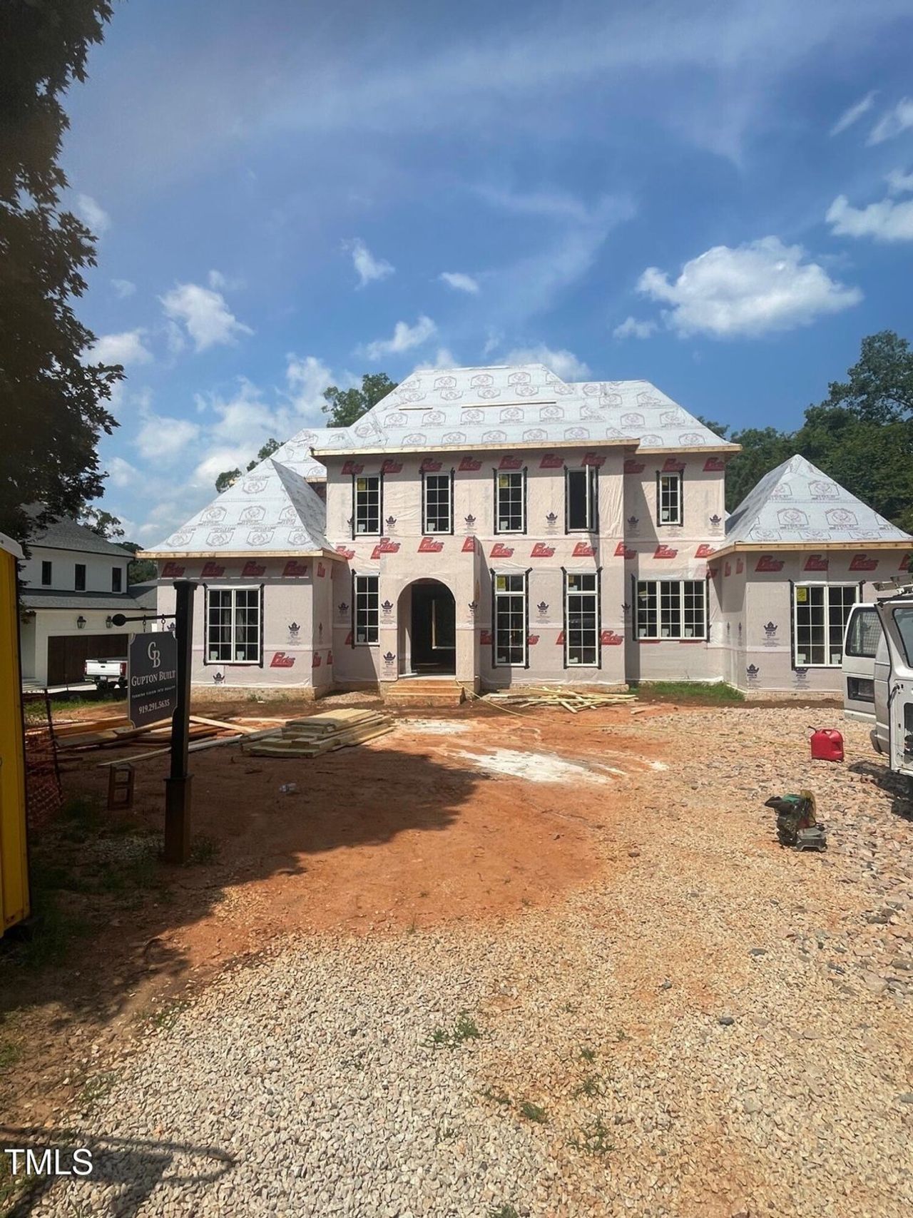 framed_extrior framed_extrior