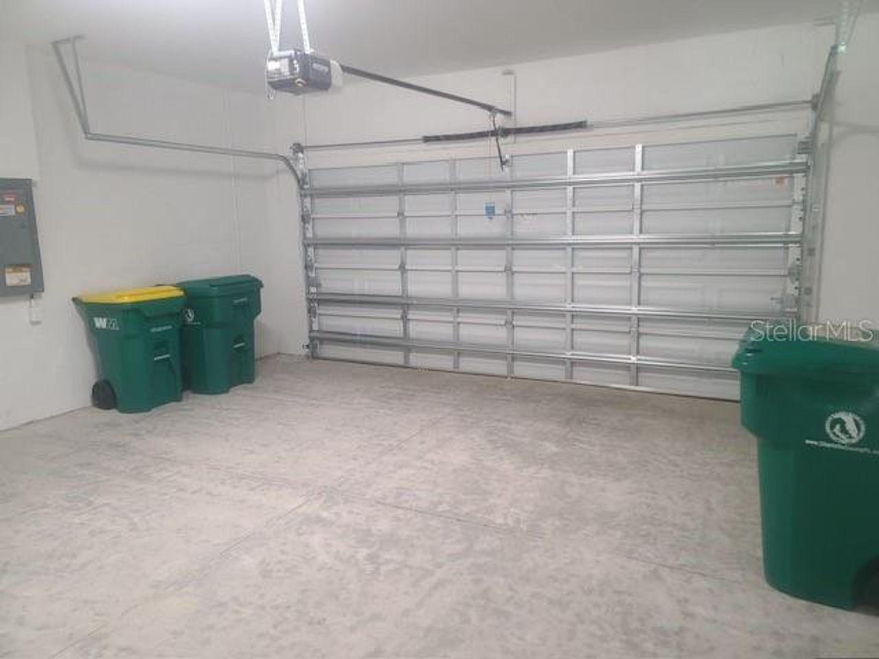 Spacious, unfurnished interior of a new home in , Port Charlotte (Image 2). Spacious, unfurnished interior of a new home in , Port Charlotte (Image 2).