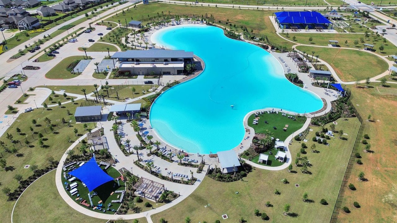 Community amenities in Sunterra, Katy (Image 2). Community amenities in Sunterra, Katy (Image 2).