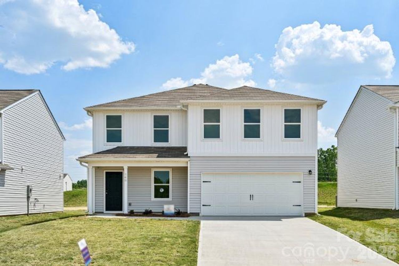 Front exterior of a new home in Buffalo Creek, Union, SC, highlighting curb appeal (Image 2).