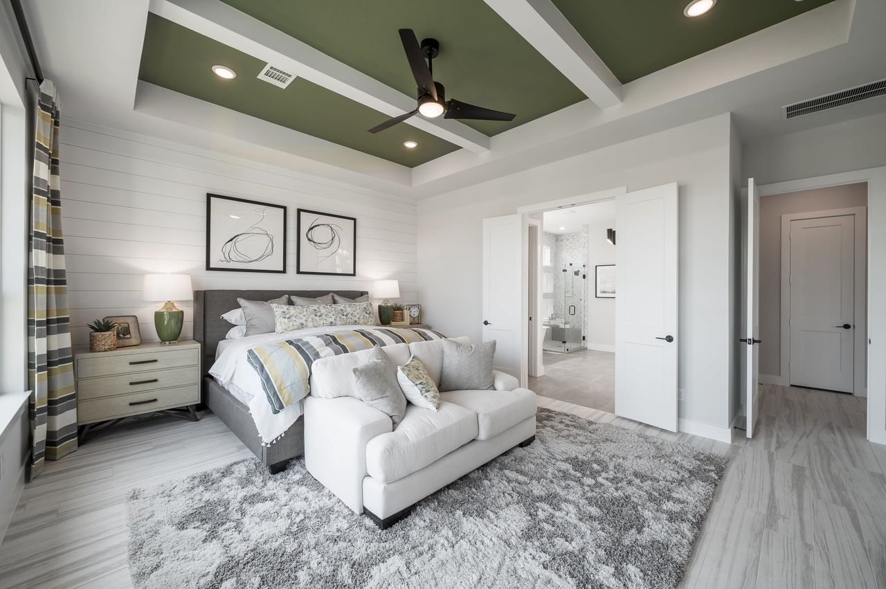 Representative furnished interior of a home built from the Creston by Tri Pointe Homes in Pine Ridge at Sugarloaf Mountain, Minneola (Image 2).