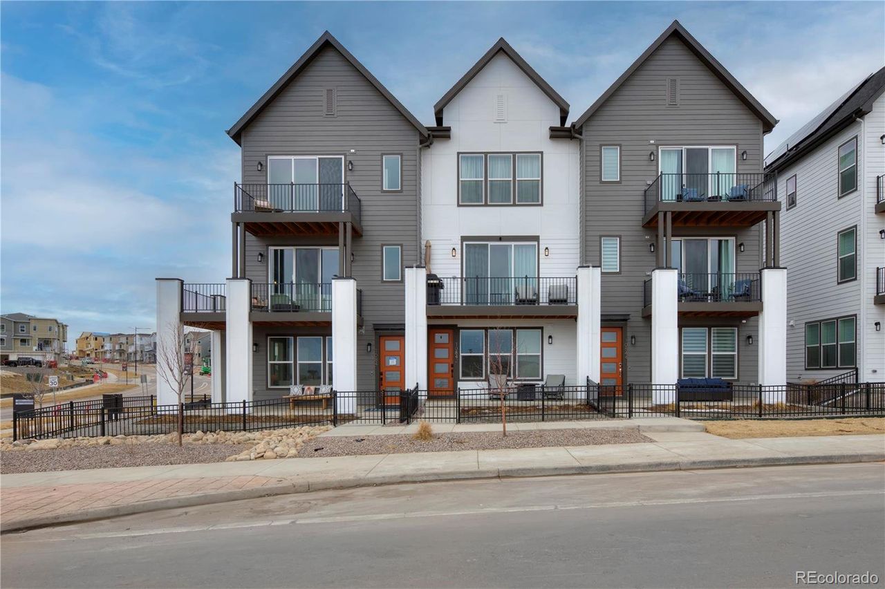 Image 2 of a home in Lyric at RidgeGate. Image 2 of a home in Lyric at RidgeGate.