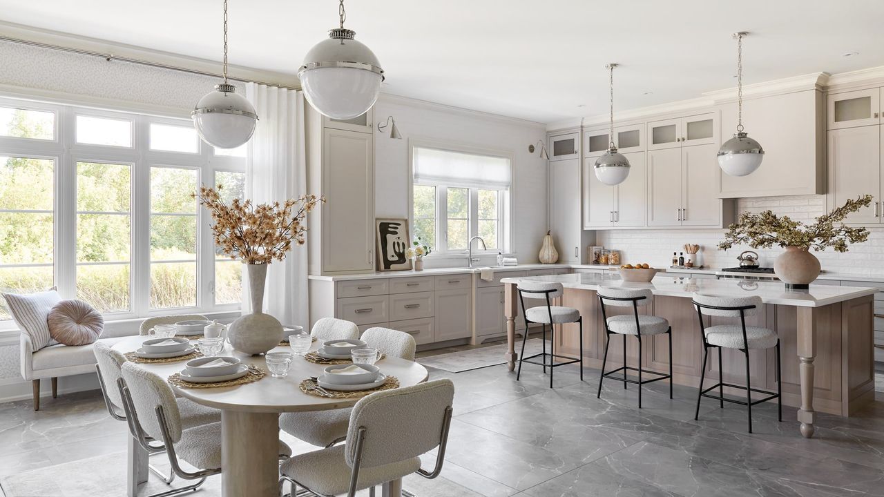 Representative furnished interior of a home built from the Casa Campo by GT Homes in Palma Del Lago, Miami Lakes (Image 2).