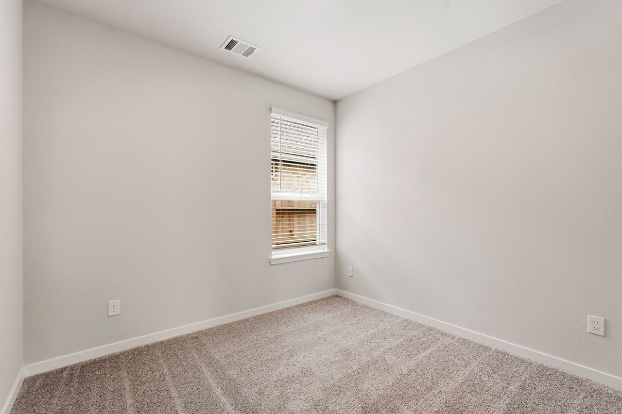 Spacious, unfurnished interior of a new home in Audubon, Magnolia (Image 2).