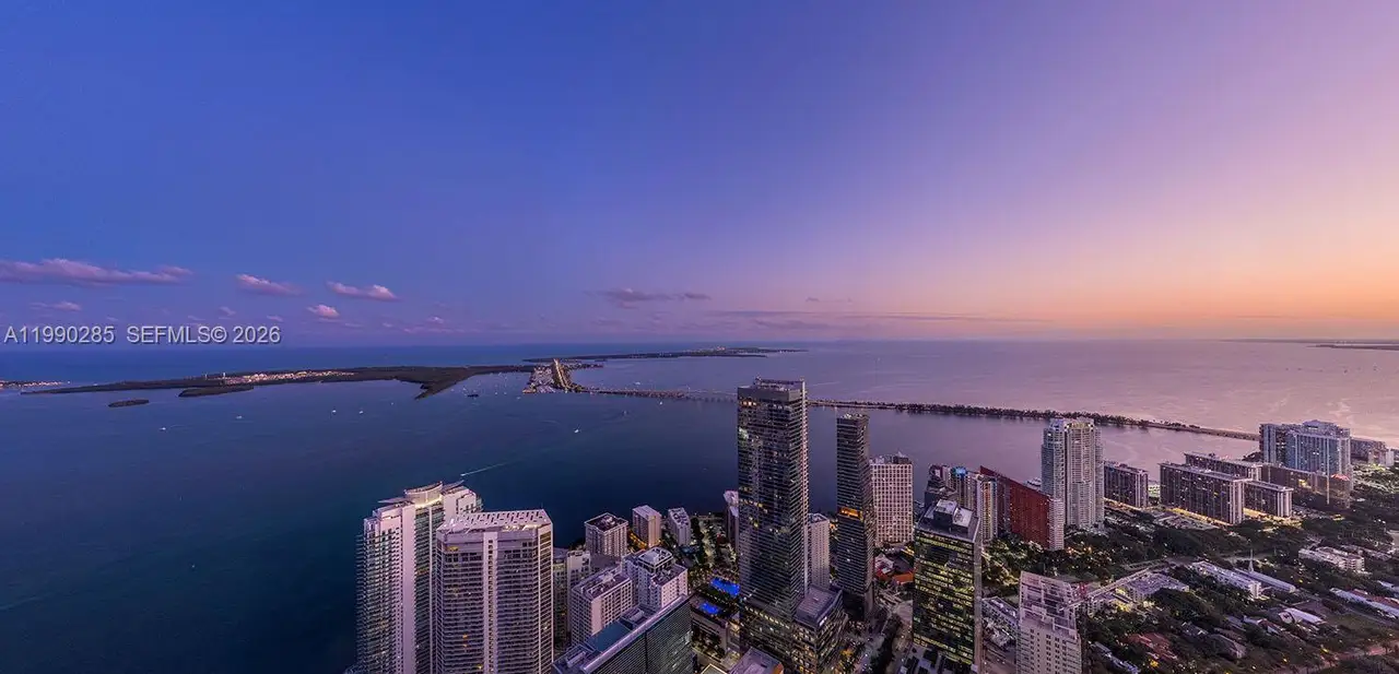 Condo located in Miami, FL showcasing its design and architecture (Image 2).