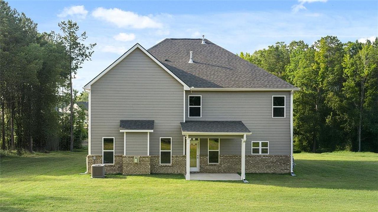 Exterior details and patio area of a home in Wildwood, Covington (Image 2).