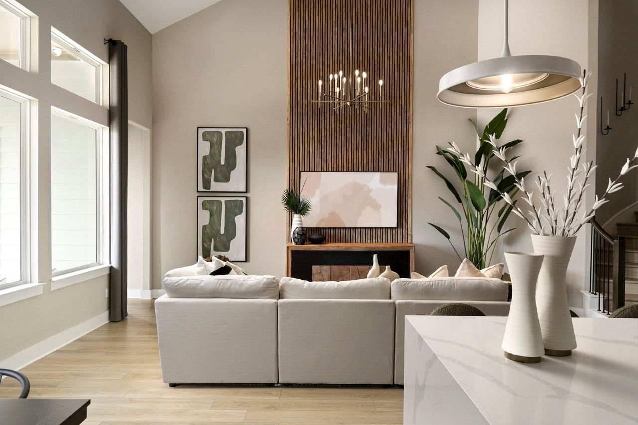Representative furnished interior of a home built from the Sinclair by Tri Pointe Homes in Pine Ridge at Sugarloaf Mountain, Minneola (Image 2).