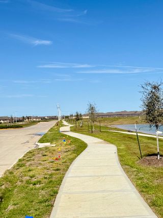 The Samara community by Lennar (League City, TX) offers beautiful homes, scenic trails, and a welcoming atmosphere for residents.