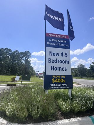 Explore new 4-5 bedroom homes at Holstein Crossing: Holstein Crossing 50s by Lennar, Green Cove Springs, FL.