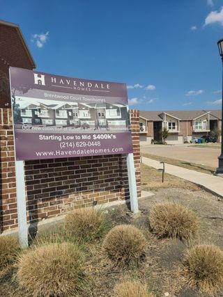 A modern townhome community showcased in Brentwood Court by Havendale Homes, The Colony, TX.