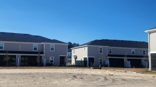 Modern townhomes with sleek design in Mill Creek North Townhomes by Lennar, Jacksonville, FL.