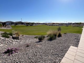 Community Amenities A picturesque landscaped park view in Silva Farms by Meritage Homes, Goodyear, AZ.