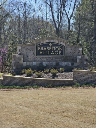 Welcome to Braselton Village by D.R. Horton, a charming community nestled in the scenic settings of Braselton, GA.