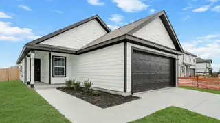 New construction Single-Family house 10319 Liberty Grv, San Antonio, TX 78224 plan The White Oak - image