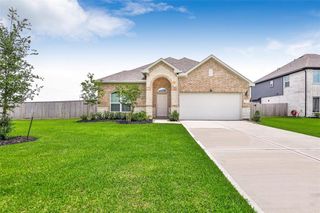 New construction Single-Family house 11107 Youngquist Dr, Mont Belvieu, TX 77535 - photo