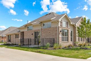 New construction Townhouse house 2622 Chablis Drive, Grand Prairie, TX 75054 Barcelona - photo