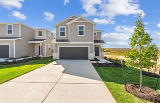 New construction Single-Family house 109 Green Berets Bnd, Jarrell, TX 76537 plan Pierce - image