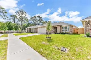 New construction Single-Family house 3014 King Oaks St, Baytown, TX 77251 - image