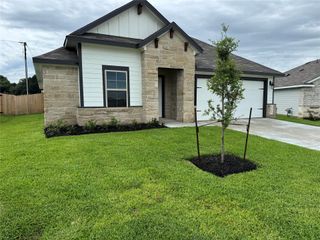 New construction  house 912 Legrand St, Brenham, TX 77833 plan Everett - image