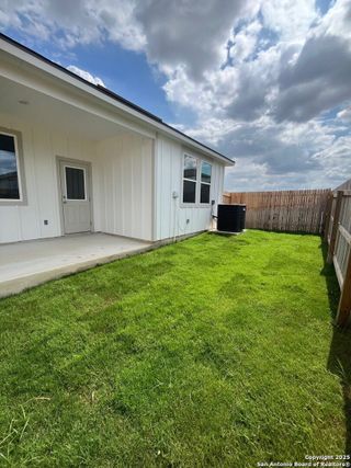 New construction Single-Family house 750 Whitman St, New Braunfels, TX 78130 plan Meadow View - image