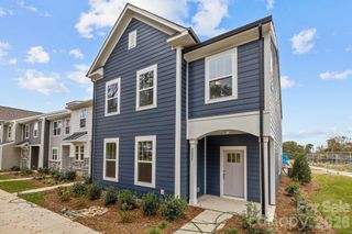 New construction Townhouse house 2926 Clyde Dr, Charlotte, NC 28208 - image