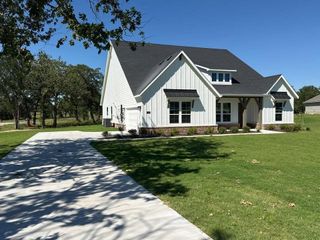 New construction house 700 Oak Grove Wy, Springtown, TX 76082 plan Bluebonnet SE - image