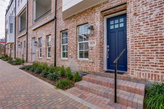 New construction Townhouse house 4636 Warwood Ln, Dallas, TX 75219 - image