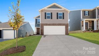 New construction  house 1450 Mammoth Rd, Hickory, NC 28602 plan Aisle - image