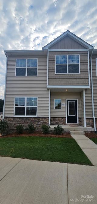 New construction Townhouse house 1842 Rhyne Elementary Dr, Gastonia, NC 28052 - image