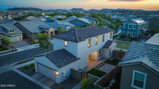 New construction Single-Family house 1922 W Chisum Trl, Phoenix, AZ 85085 - image