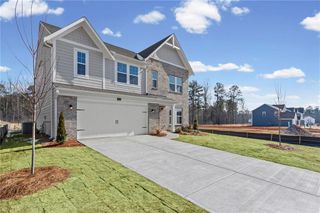 New construction Single-Family house 795 Crystal Lake Pkwy, Hoschton, GA 30548 - image