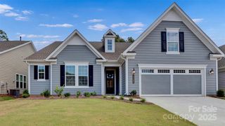 New construction Single-Family house 13205 Cozy Ct, Charlotte, NC 28215 plan Hickory - image
