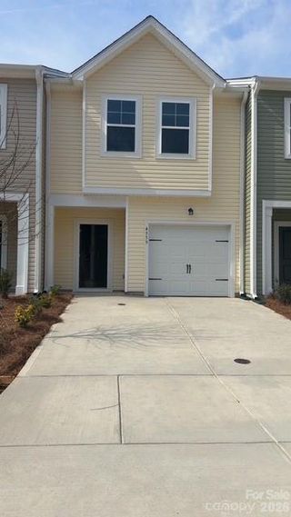 New construction Townhouse house 4559 Green Drake Dr, Charlotte, NC 28269 - image
