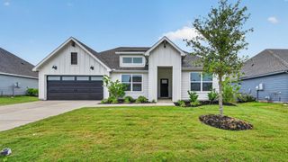 New construction Single-Family house 4231 Cornerstone Cir, Granbury, TX 76048 plan Griffin - image