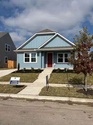New construction Single-Family house 107 Elm Branch Trl, Taylor, TX 76574 plan Hampton - image